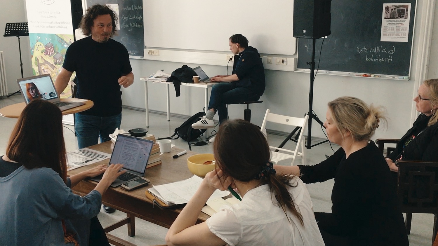 placeholder image sq